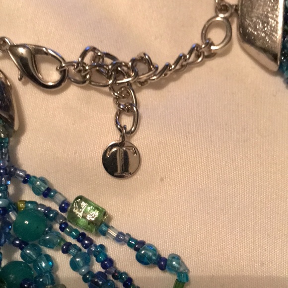 See photos - Picture 2 of 2